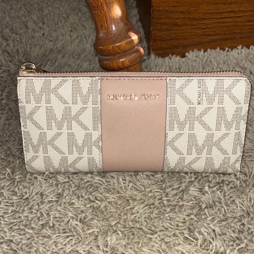 Michael Kors Beige and Pink Women's Wallet